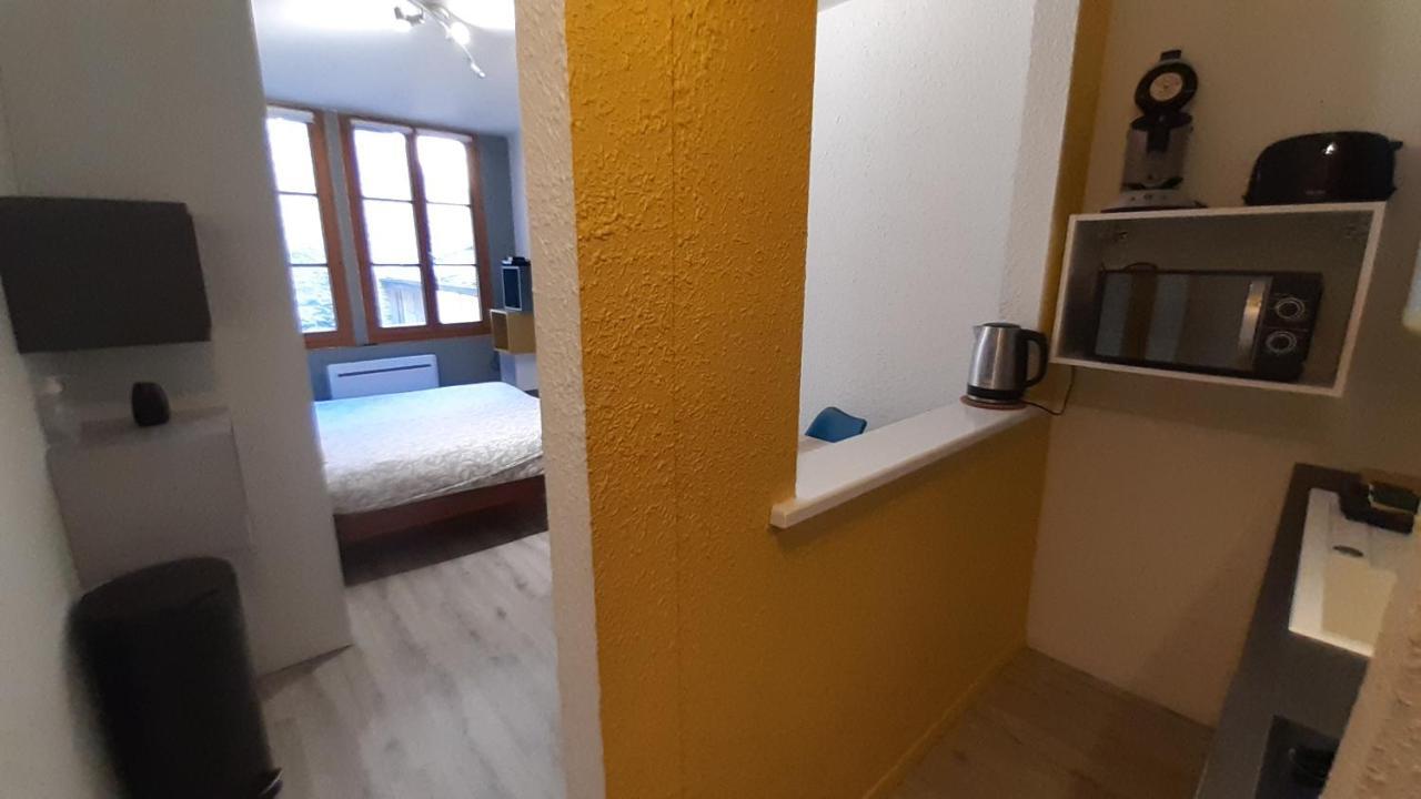 302 Au 15 Rue Battant A *